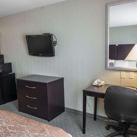 Comfort Inn & Suites Muncie Bagian luar foto