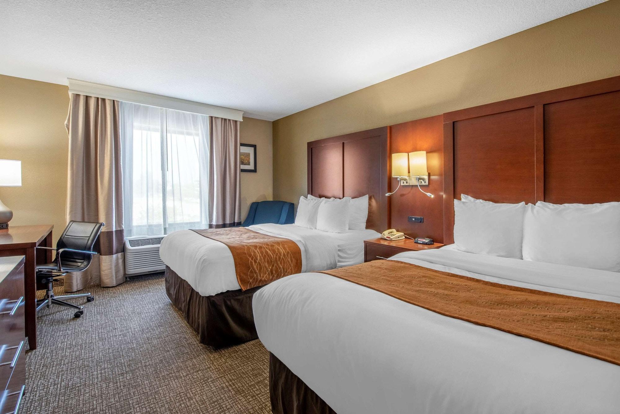 Comfort Inn & Suites Muncie Bagian luar foto
